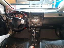 نيسان فيرسا